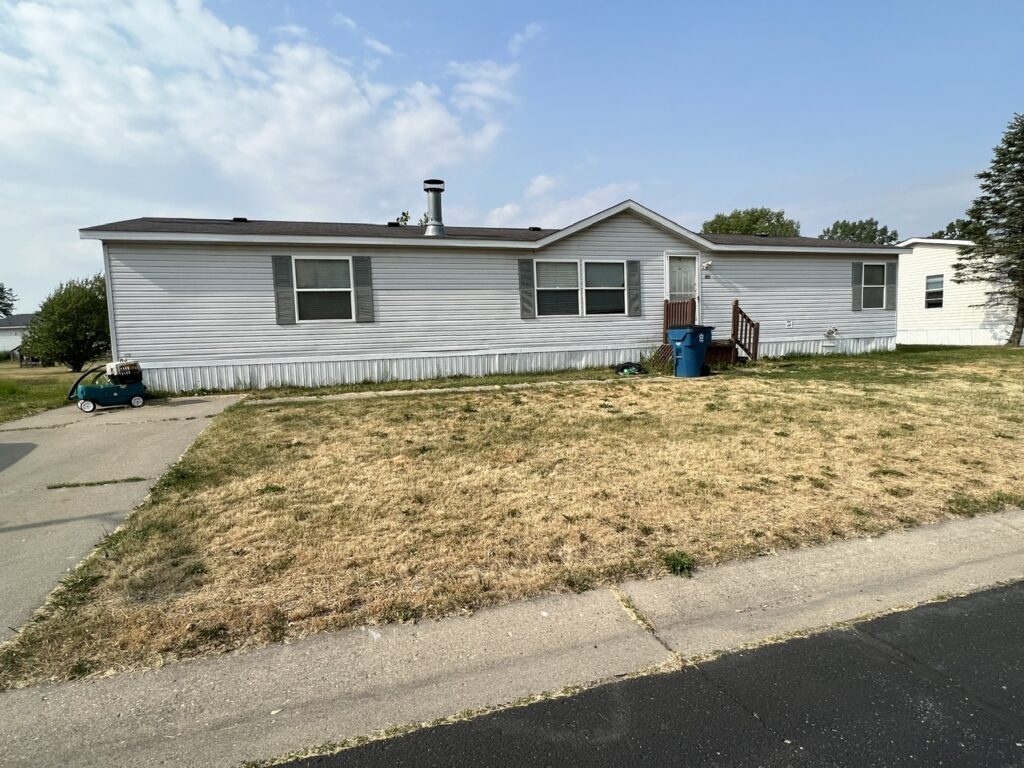 can-i-put-a-mobile-home-in-my-backyard-for-living-mobile-home-buyers