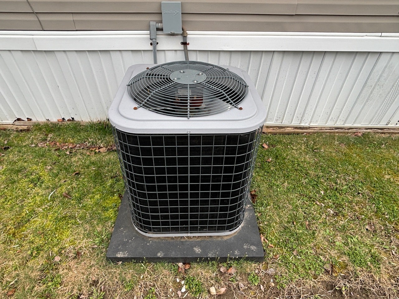 An outside air conditioner for mobile homes