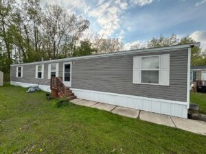 Wayne County Michigan mobile home market 2025 - Detroit metro area